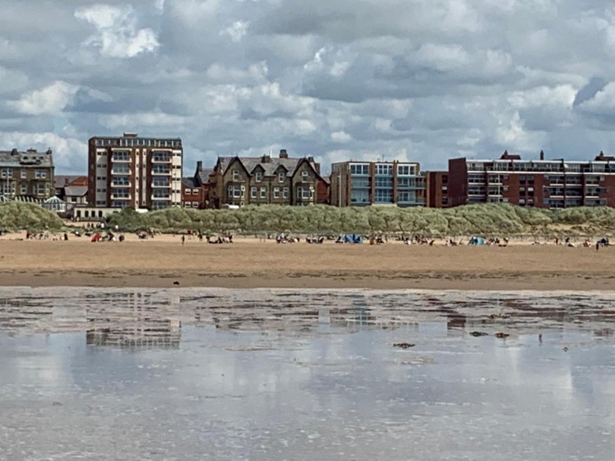 Beach Shore - Sea Views Lytham St Annes Bagian luar foto